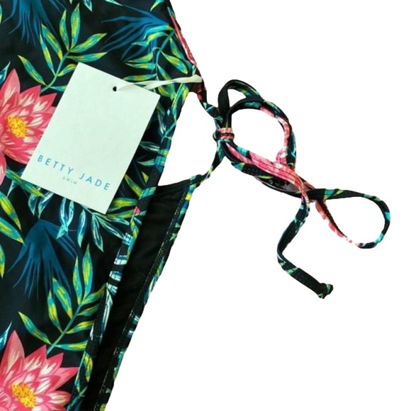 BETTY Jade Swim, black floral, size medium - Picture 7 of 11